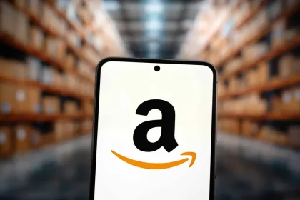 Empresa De Jeff Bezos É Acusada Por Organização De Não Revelar A Quantidade Total Que Seus Sistemas Gastam Com Água (Imagem: Gguy/Shutterstock) Empresa De Jeff Bezos É Acusada Por Organização De Não Revelar A Quantidade Total Que Seus Sistemas Gastam Com Água (Imagem: Gguy/Shutterstock)