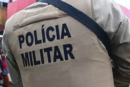 Um Suspeito Foi Detido Por Porte Ilegal De Arma De Fogo.  Um Suspeito Foi Detido Por Porte Ilegal De Arma De Fogo. 