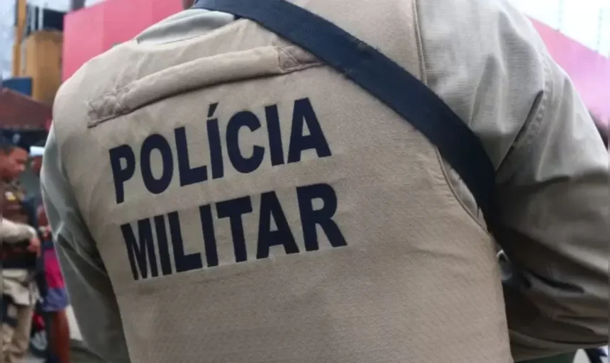 Um Suspeito Foi Detido Por Porte Ilegal De Arma De Fogo.  Um Suspeito Foi Detido Por Porte Ilegal De Arma De Fogo. 