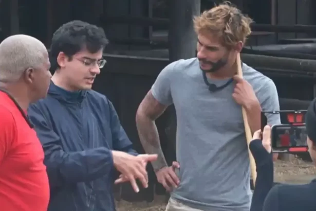 Dudu Camargo Voltou A Combinar Estratégia Com Shia Após Ator Armar Golpe Contra Ele Em 'A Fazenda 17'.