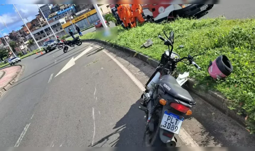 Homem Morre Após Bater Moto Em Poste Em Salvador.