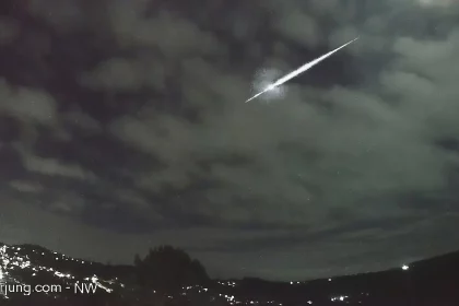 Meteoro Rasga O Céu Sobre Bento Gonçalves (Rs) Na Noite De Segunda-Feira (3). Crédito: Observatório Heller &Amp; Jung