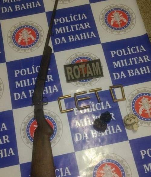 Jovem É Preso Ao Ser Flagrado Com Espingarda E Cartuchos Em Paulo Afonso