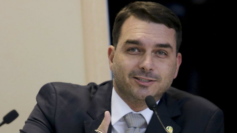 Ministério Público Deve Denunciar Flávio Bolsonaro Pelo Escândalo Da Rachadinha