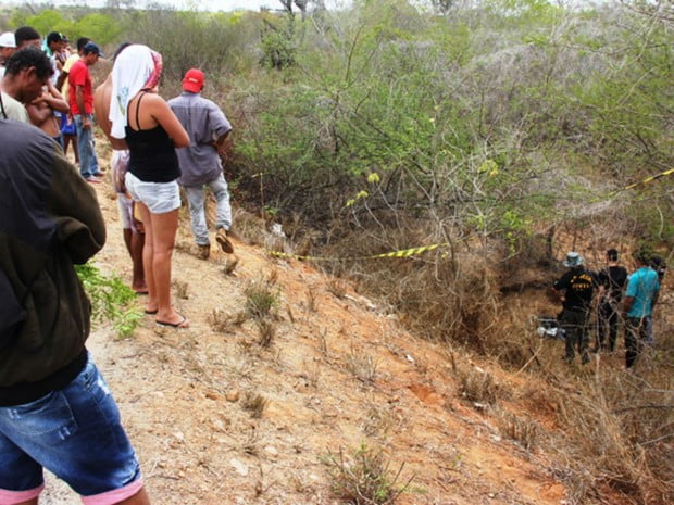 Mãe Passa Noite Ao Lado De Corpo De Filho Morto Após Acidente Na Bahia