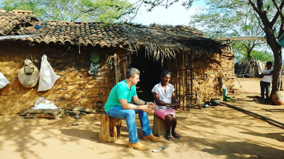 Luciano Huck Visita Ong Em Inajá E Grava Para Quadro Do 'Caldeirão'