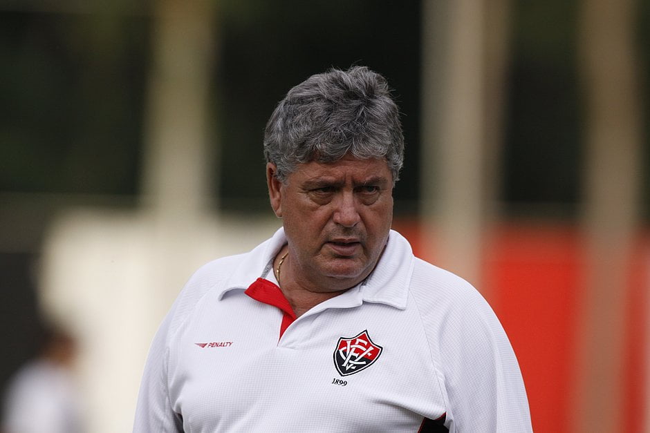 Novo Técnico Do Vitória, Geninho Diz Que Volta Ao Clube Com &Quot;Muita Garra E Confiança&Quot;