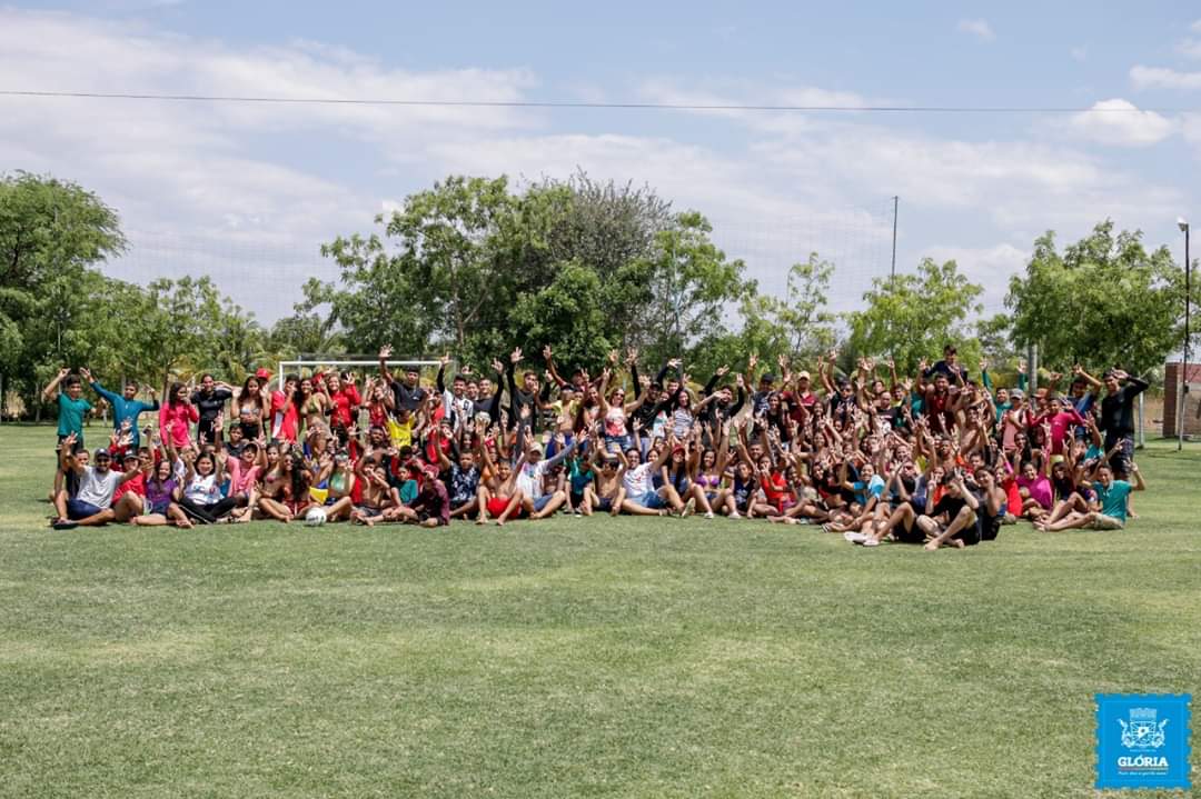 Glória: Cras E Escola Dom Mário Zanetta Realizaram Confraternização Com Grupo De Adolescentes Da Região Borda Do Lago