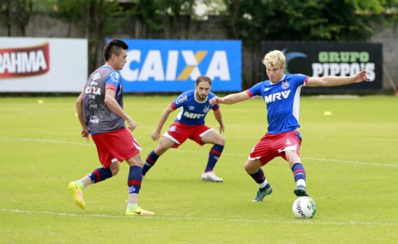 Com Retorno De Lateral, Bahia Treina De Olho No Oeste