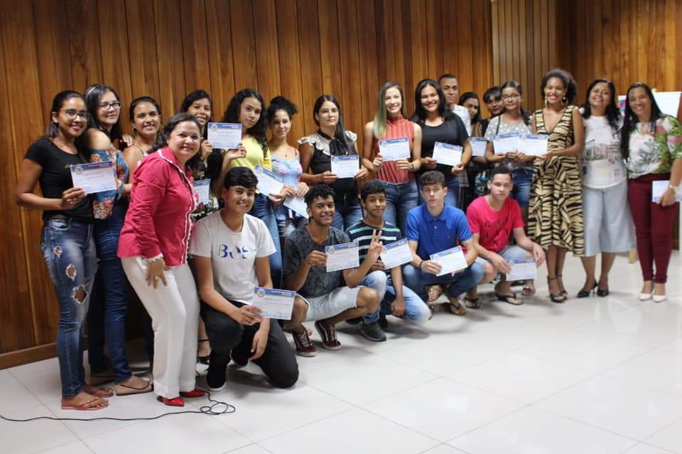 Paulo Afonso: Jovens Do Programa Estação Juventude Recebem Certificados De Conclusão De Cursos E Oficinas
