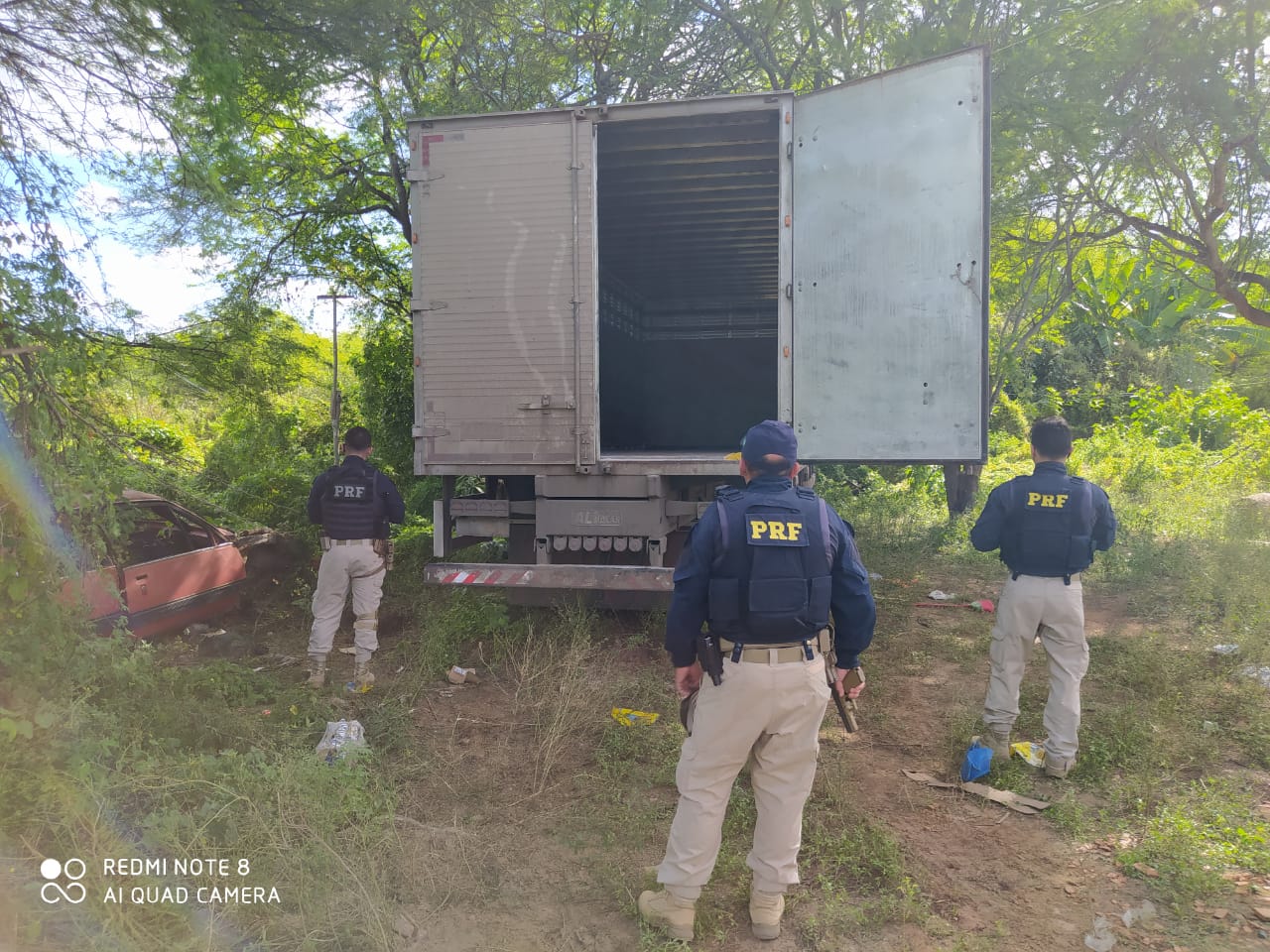 Caminhão Roubado É Recuperado Com Parte Da Carga Na Cidade De Paulo Afonso