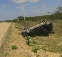 Condutor Capota Veículo Em Obras Do Anel Viário Em Delmiro Gouveia- Al