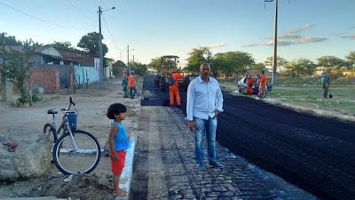 Paulo Afonso: Vereador Zé Carlos Comemora Obra De Pavimentação No Btn