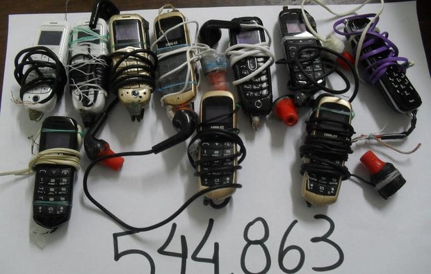 Brasil: Detento Engole 10 Celulares; Outros Dois Escondiam Nove Aparelhos No Ânus