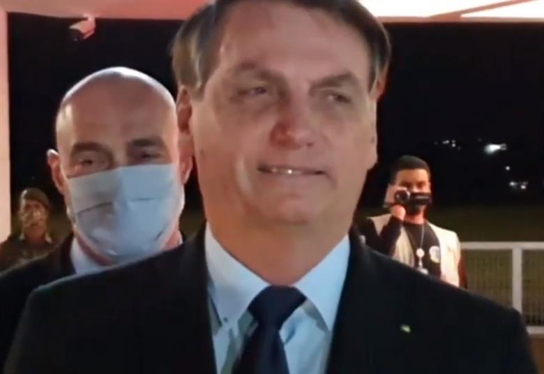 Bolsonaro Faz Exame De Covid-19; Resultado Sai Nesta Terça-Feira(07)