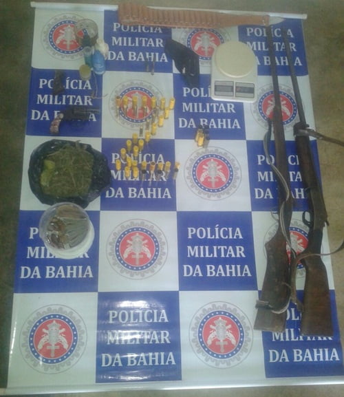 Polícia Militar Apreende Armas E Munições Na Zona Rural De Glória- Ba