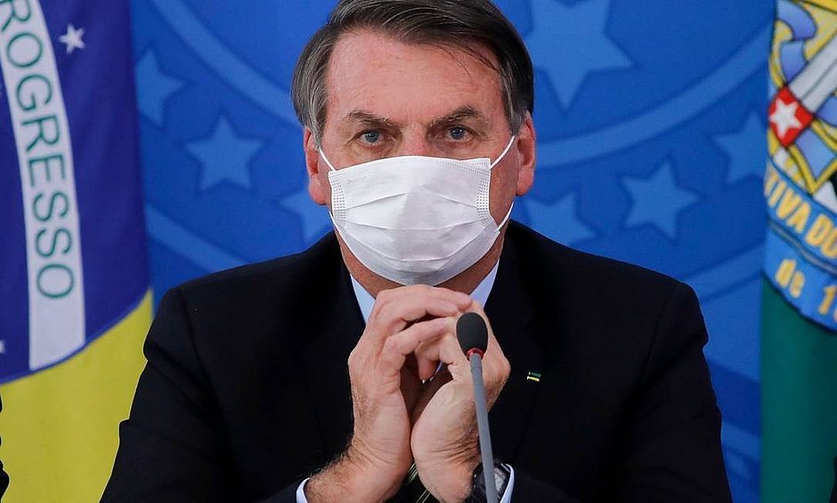 Bolsonaro Diz Que Jornalistas Têm Mais Chances De Morrer De Covid: 'Bundões'