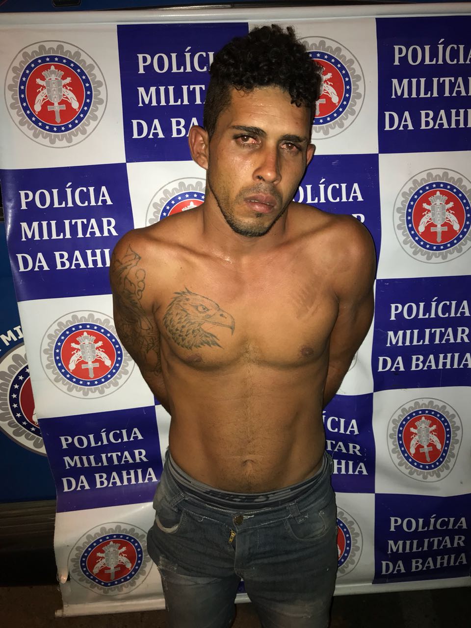 Polícia Militar Prende Jovem Comercializando Drogas No Bairro Benone