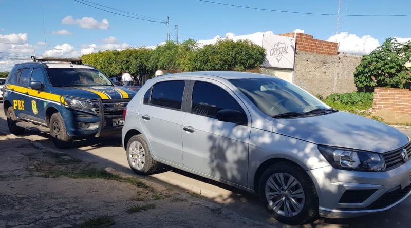 Veículo De Locadora Utilizado Irregularmente Por Motorista De Prefeitura De Cidade Alagoana É Recuperado Pela Prf Em Paulo Afonso