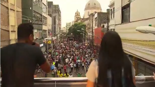 Com Chuva, Marcha Para Jesus Reúne Milhares De Fiéis Em Salvador