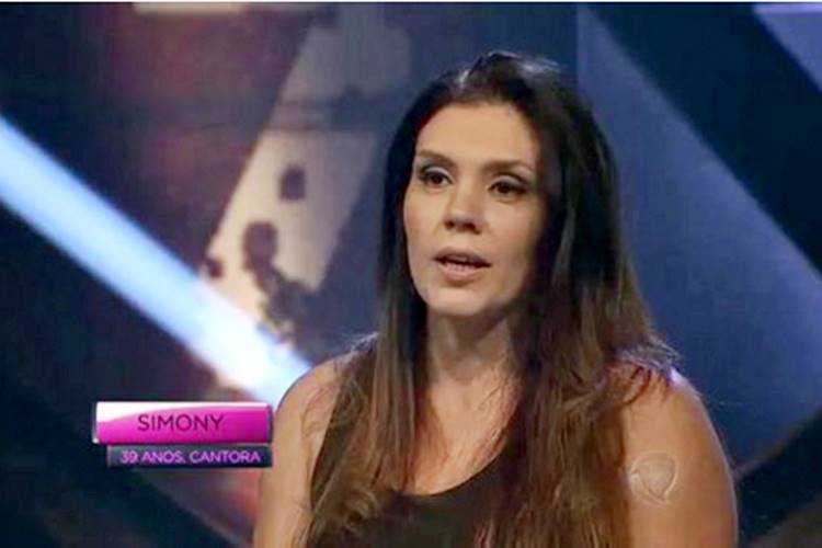 Simony Faz Denúncia Após Receber Ameaças Nas Redes Sociais